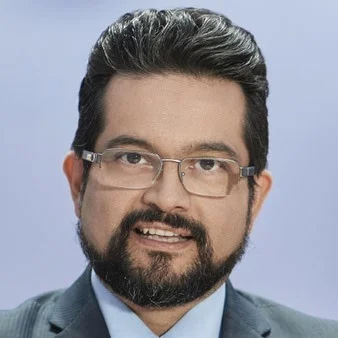 Photo of Professor Igor P. Rivera